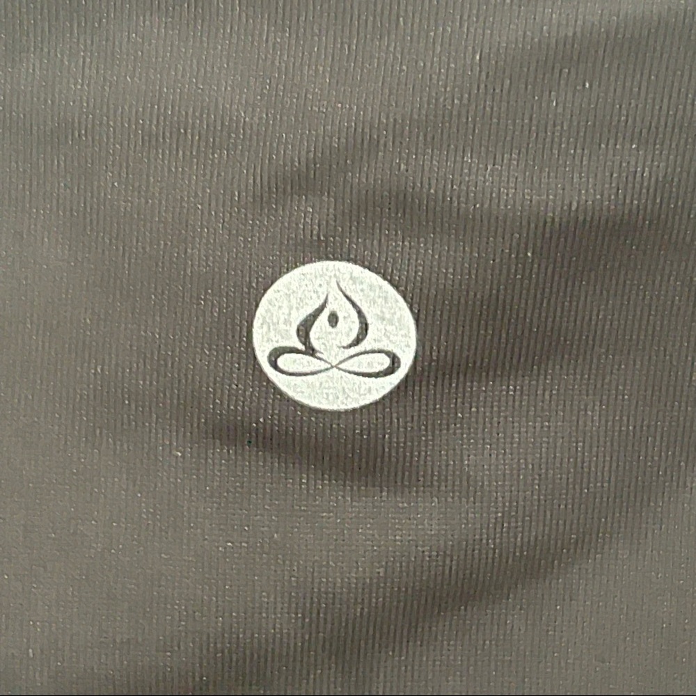 Apana Yoga Lifestyle Leggings with Pockets - Picture 11 of 12